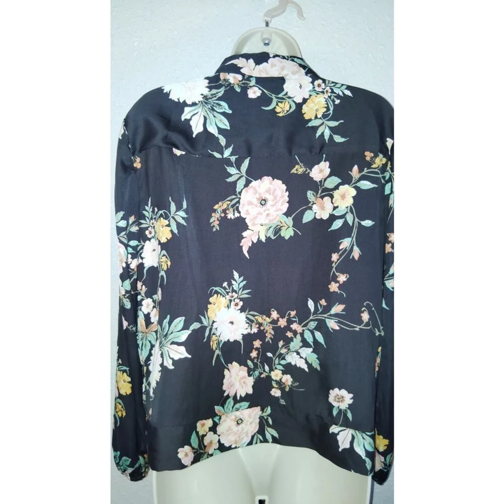 Lauren Conrad Medium Long Sleeved Button Up Black Floral Blouse - Picture 2 of 9
